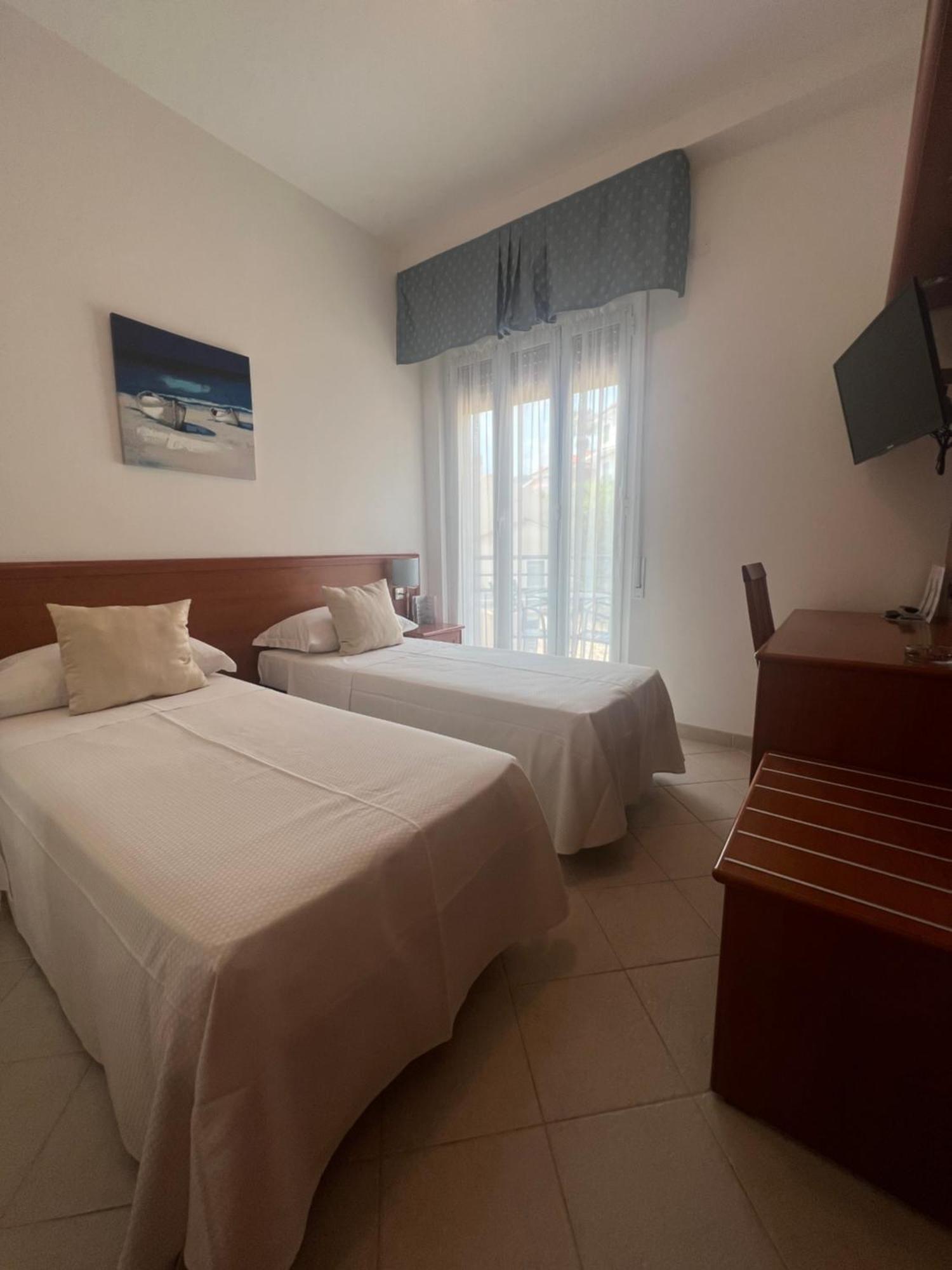 Hotel Noris Finale Ligure Exterior foto