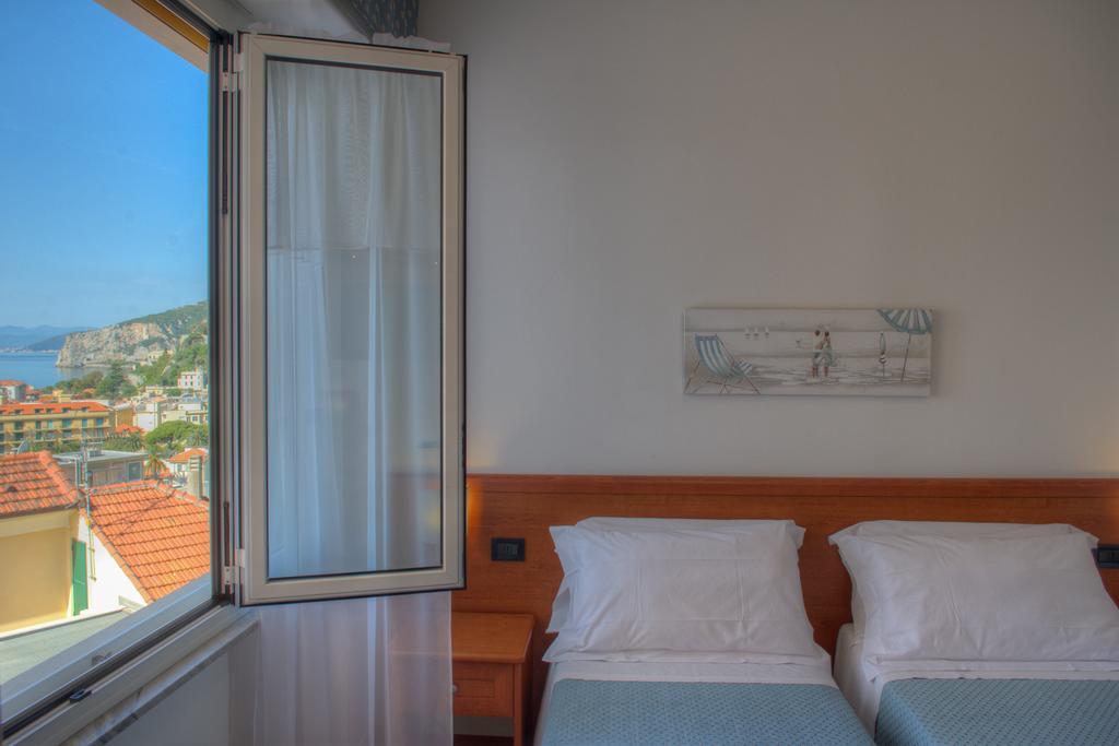 Hotel Noris Finale Ligure Exterior foto